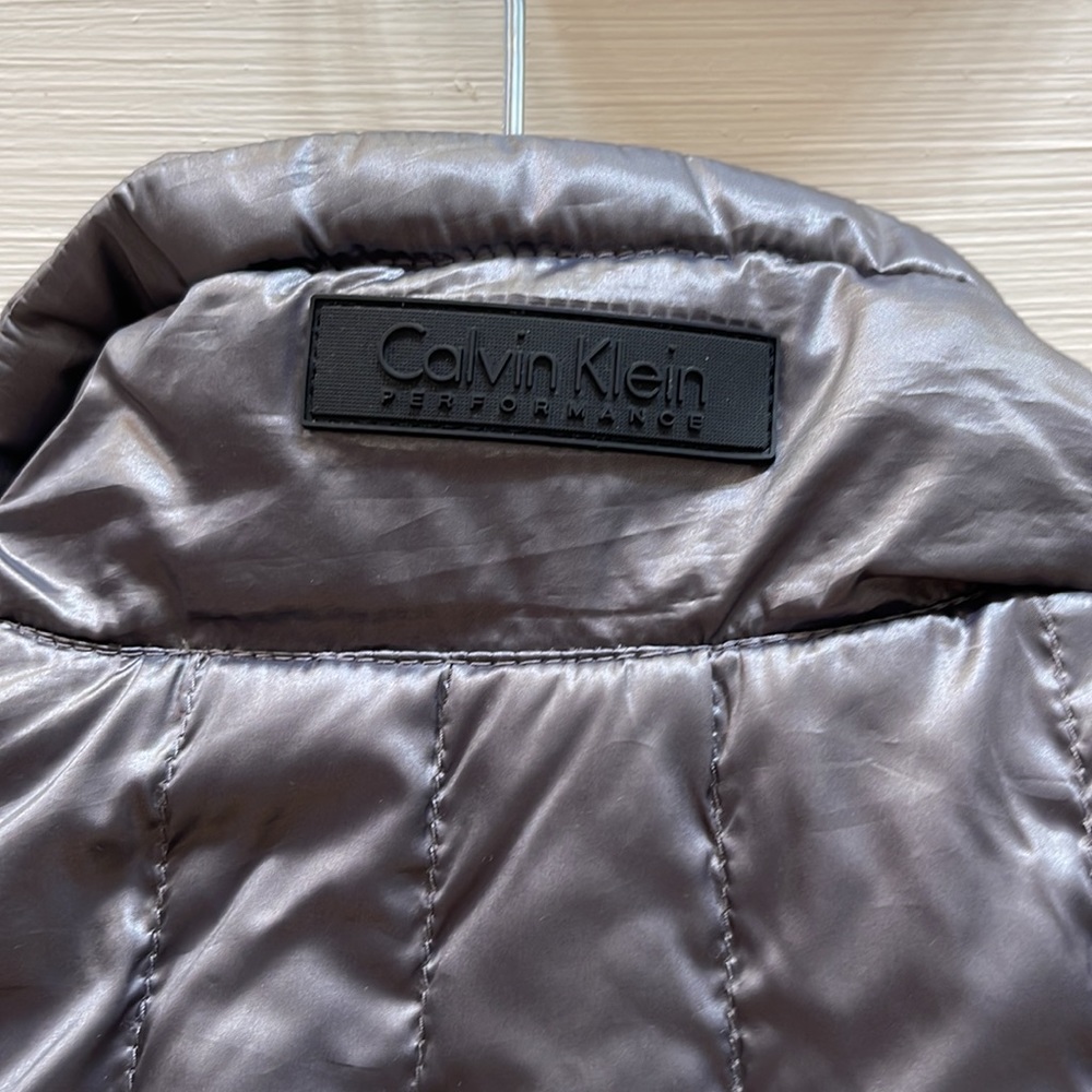 Calvin Klein Performance Vest - Picture 5 of 6